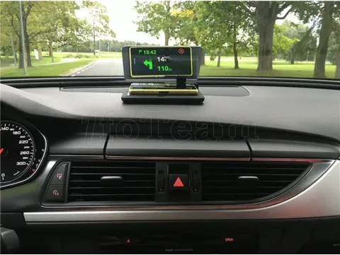 Photo de Affichage tête-haute voiture (HUD) Maxxter pour smartphone