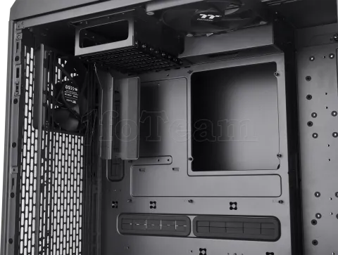 Photo de Boitier Grand Tour E-ATX Thermaltake Centralized Thermal Efficiency C750 Air avec panneaux vitrés (Noir)