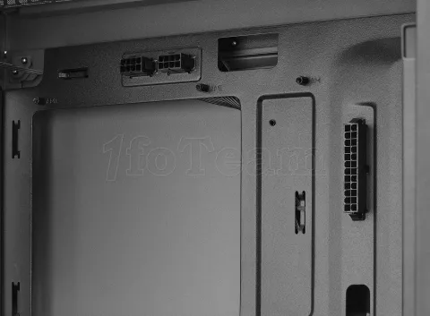 Photo de Boitier Moyen Tour ATX Cooler Master TD500 Max RGB avec panneau vitré (Gris) avec alimentation 850W