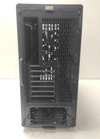 Photo de Boitier Moyen Tour ATX Fractal Design North (Noir) - SN 2409FD47060801265 - ID 206866