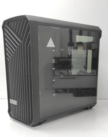 Photo de Boitier Moyen Tour E-ATX Fractal Design Torrent avec panneaux vitrés (Noir) - ID 209910