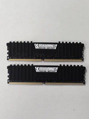 Photo de Kit Barrettes mémoire 32Go (2x16Go) DIMM DDR4 Corsair Vengeance LPX  3600Mhz (Noir) - SN A4WZT43611MVRO - ID 211262