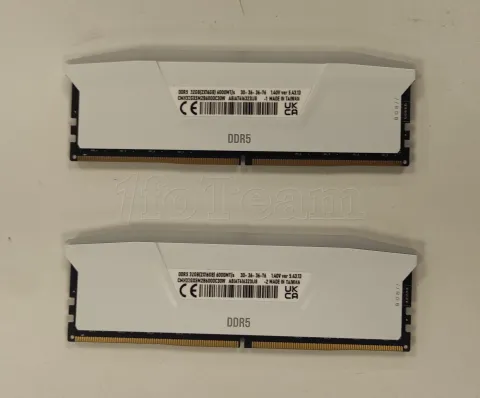 Photo de Kit Barrettes mémoire 32Go (2x16Go) DIMM DDR5 Corsair Vengeance RGB  6000MHz CL30 (Blanc) - SN A8IAT416323IJ8 - ID 205072