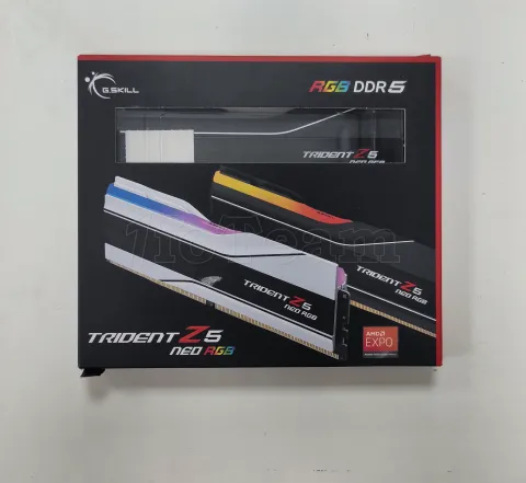 Photo de Kit Barrettes mémoire 32Go (2x16Go) DIMM DDR5 G.Skill Trident Z5 Neo RGB 6000MHz (Noir) AMD - SN 24141661286/87 - ID 208615