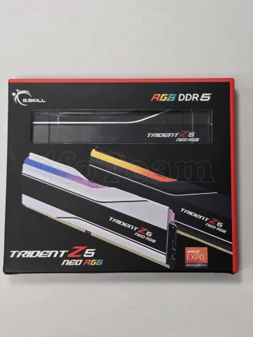 Photo de Kit Barrettes mémoire 32Go (2x16Go) DIMM DDR5 G.Skill Trident Z5 Neo RGB 6000MHz (Noir) AMD - SN 24363489339/40 - ID 211281