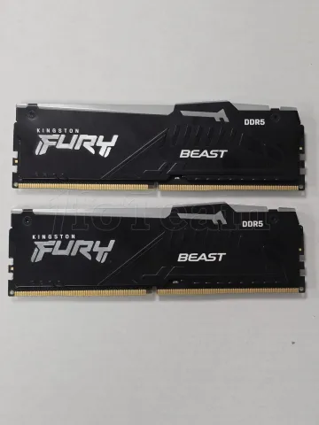 Photo de Kit Barrettes mémoire 32Go (2x16Go) DIMM DDR5 Kingston Fury Beast RGB  5600MHz (Noir) - SN 2352 0000010242598-O001272/73 - ID 211287