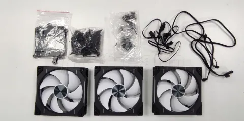 Photo de Kit Watercooling AIO Phanteks Glacier One D30 RGB - 420mm (Noir) - ID 207414