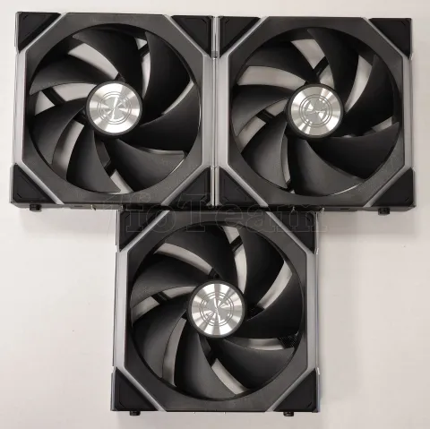 Photo de Lot de 3 Ventilateurs de boitier Lian Li Uni Fan SL Wireless RGB - 12cm (Noir) - ID 213706