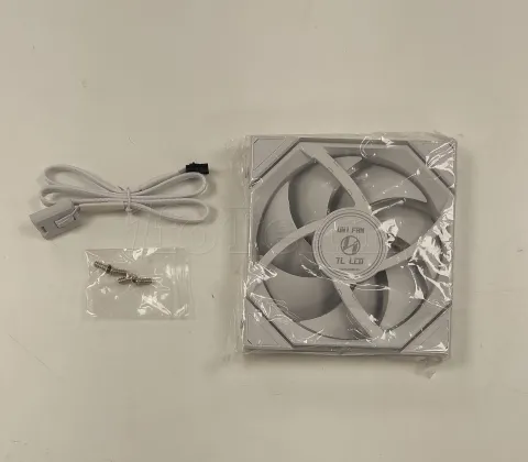 Photo de Ventilateur de boitier Lian Li Uni Fan TL LCD Reverse RGB - 14cm (Blanc) - ID 209745