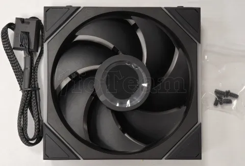 Photo de Ventilateur de boitier Lian Li Uni Fan TL LCD RGB - 14cm (Noir) - ID 213698