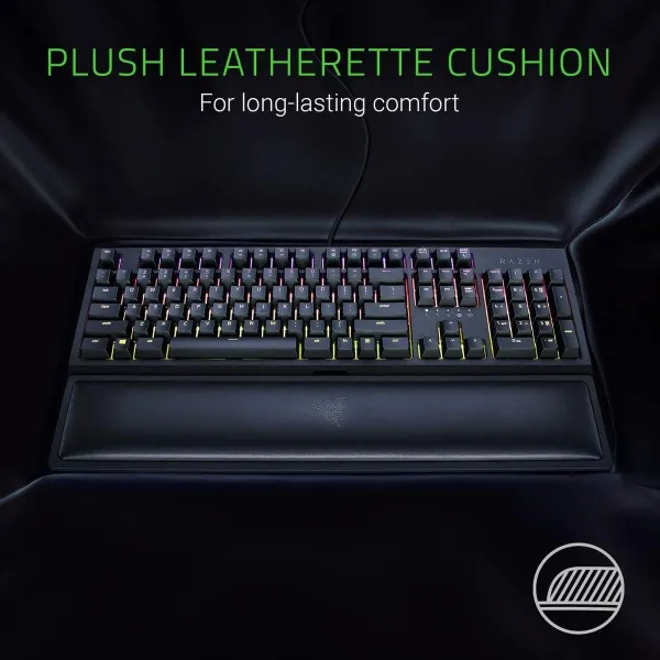 Avec son design élégant en noir, le Repose-poignet Razer Ergonomic Wrist Rest se fond parfaitement dans n'importe quel setup gaming ou bureau.